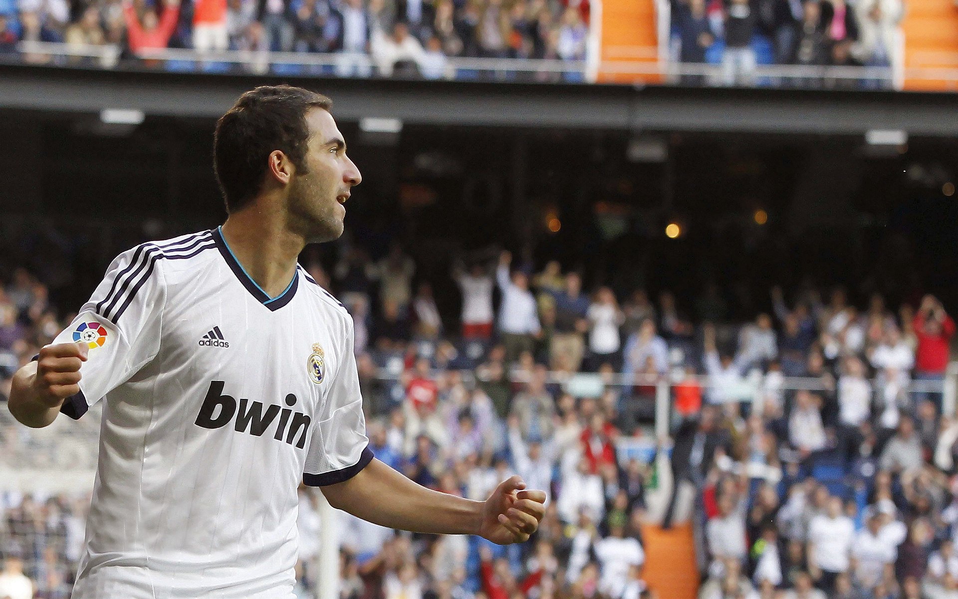 _运动员多元发展：广告、慈善、商业全方位布局_，运动员商业化的背后原因