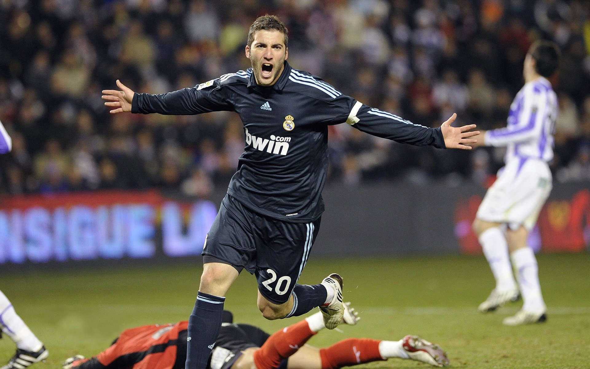 公牛球员参与“全国青少年篮球导师计划”，公牛篮球队